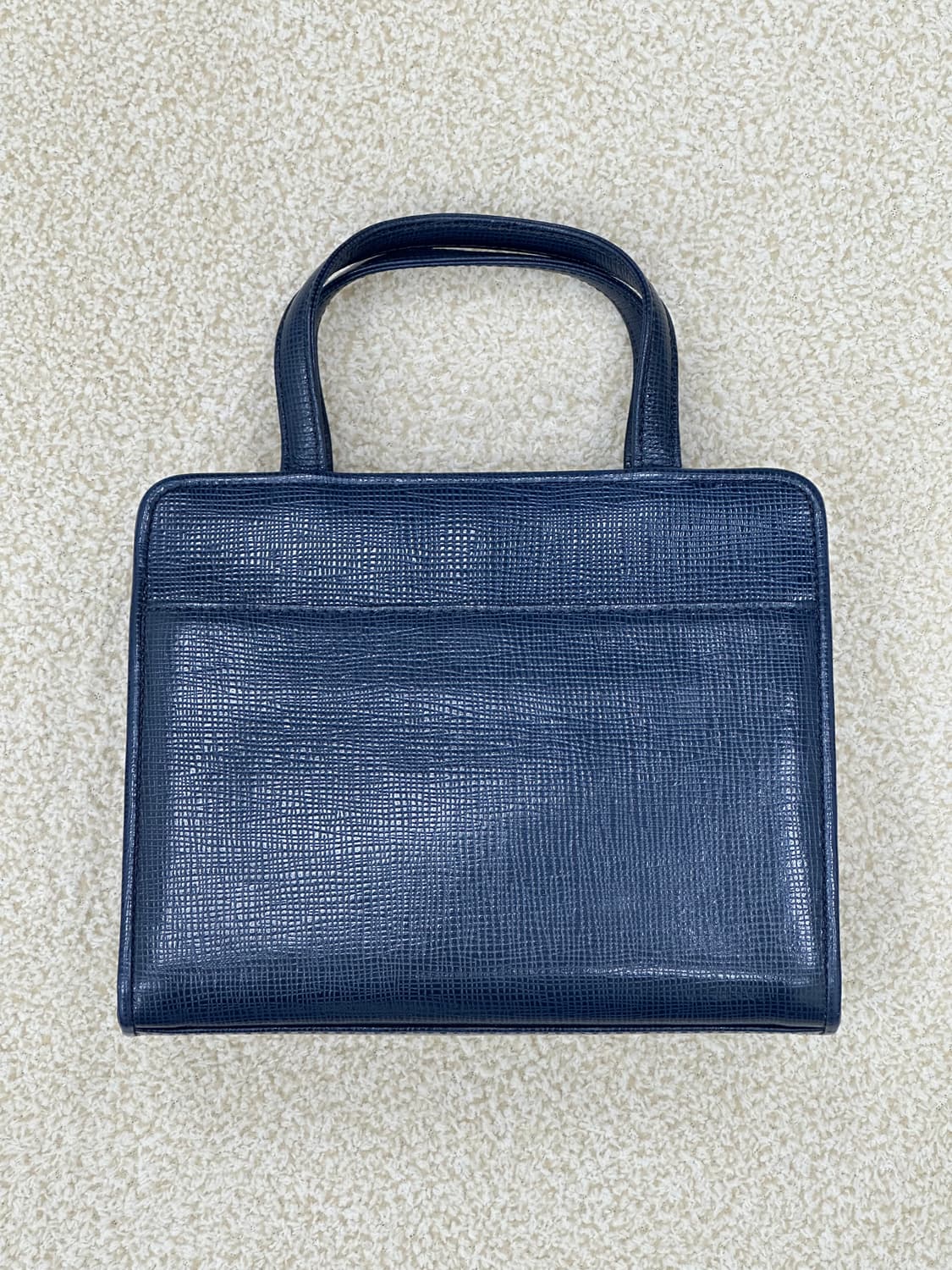 꾸레쥬 네이비 사피아노 핸드백 상품이미지8