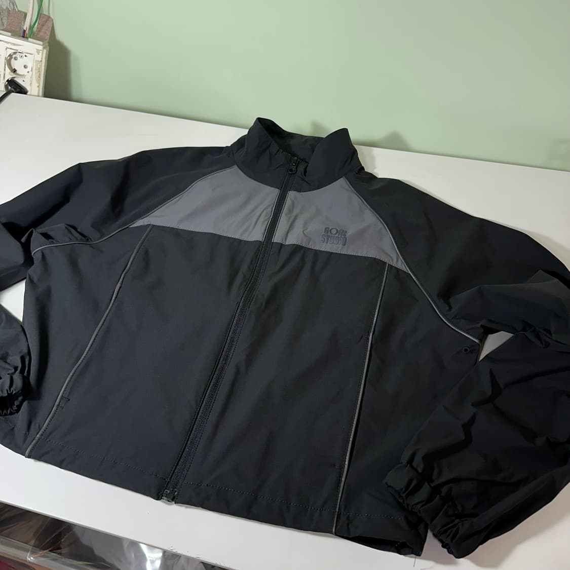 우먼S-M 골스튜디오 오버핏 블랙 크롭 바람막이 자켓 상품이미지1