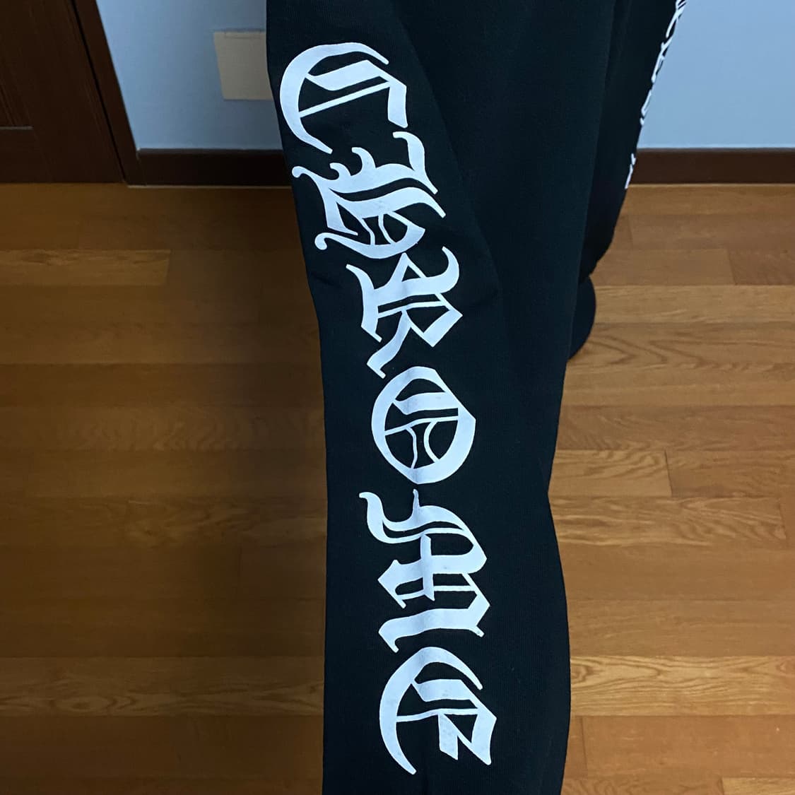 [L] 크롬하츠 홀스슈 로고 백 포켓 스웨트팬츠 블랙 상품이미지3