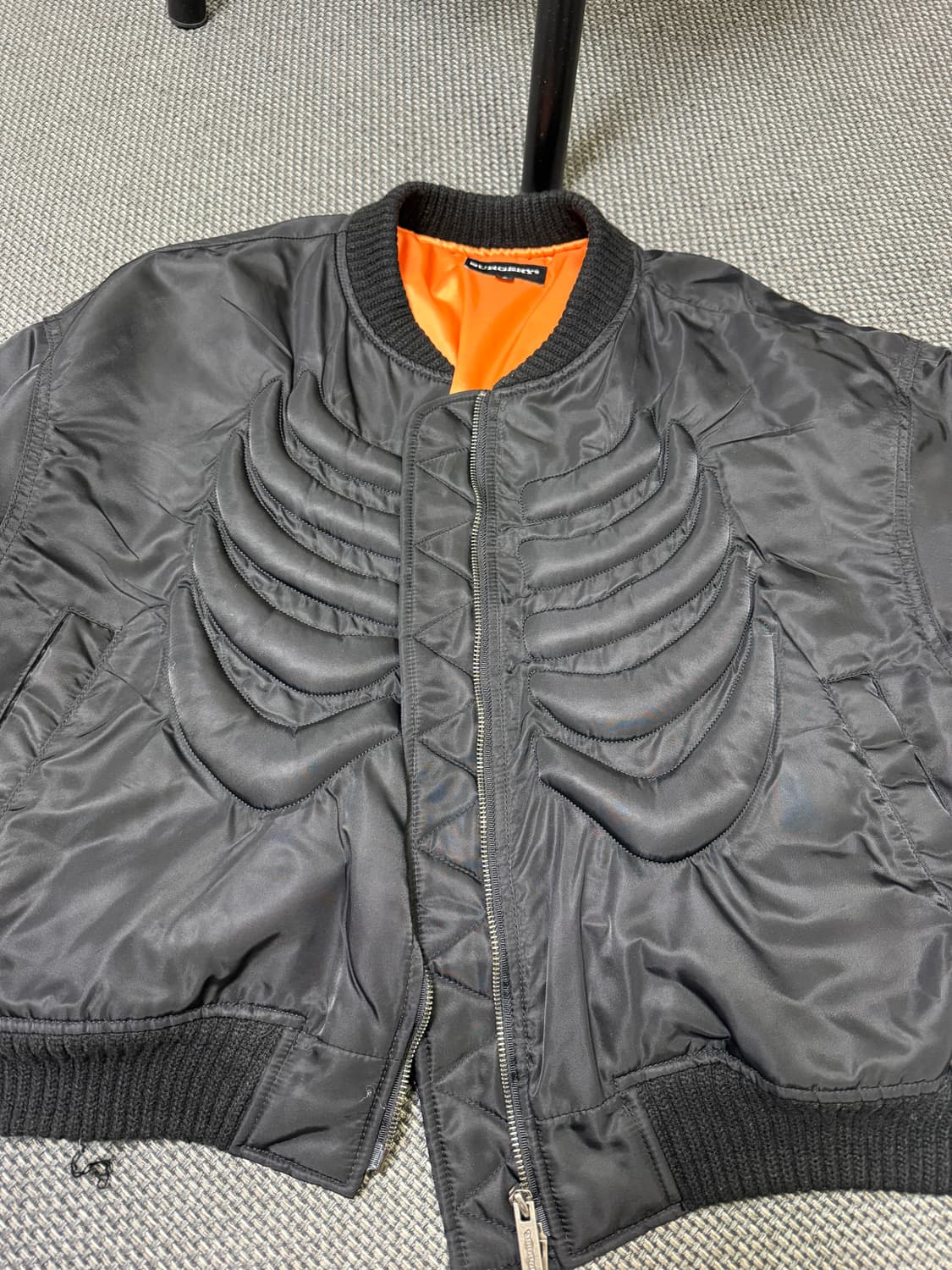 써저리 본 앰보싱 마원 블랙  상품이미지2