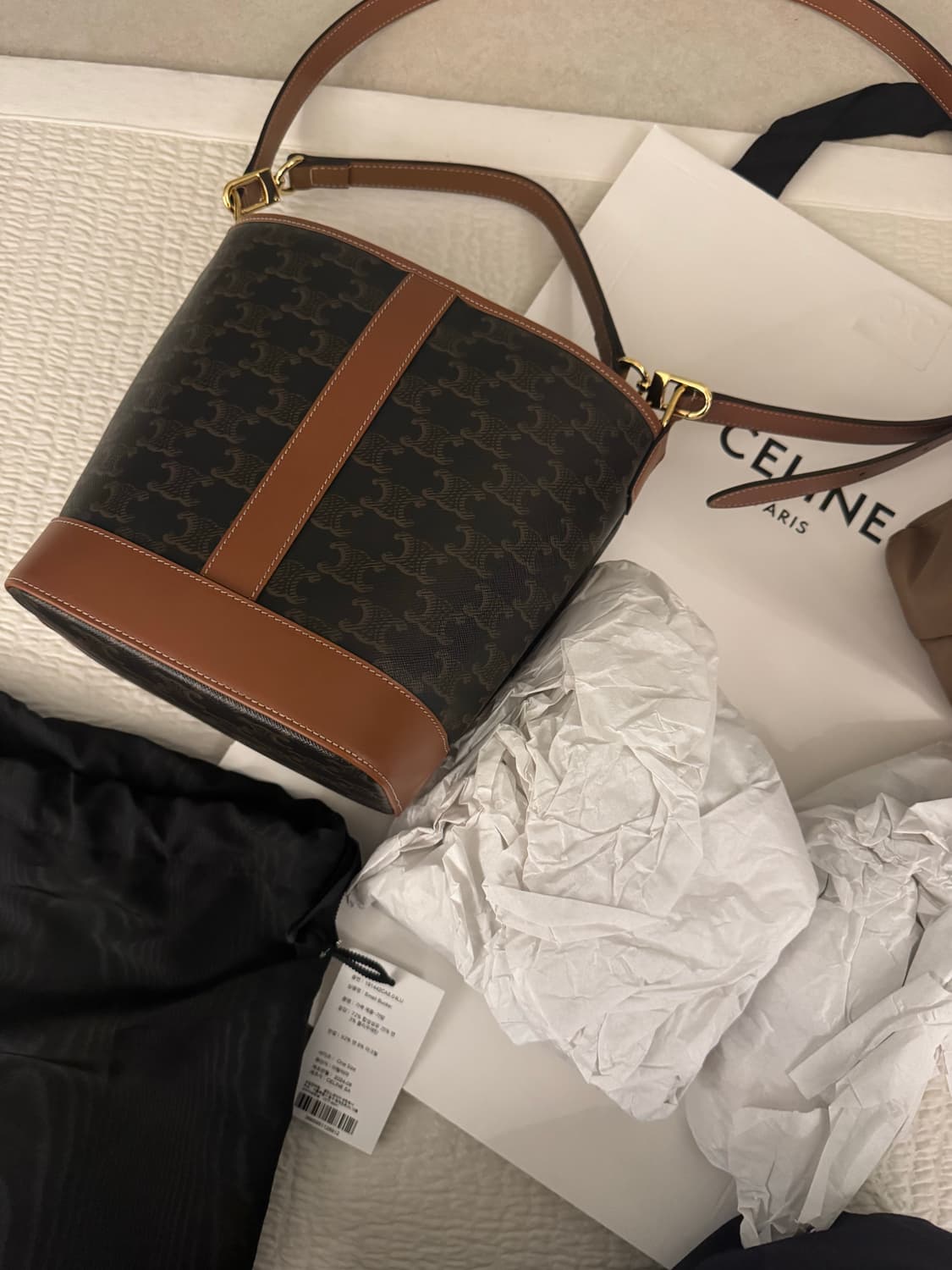 셀린느 버킷백 스몰 민트급 상품이미지1