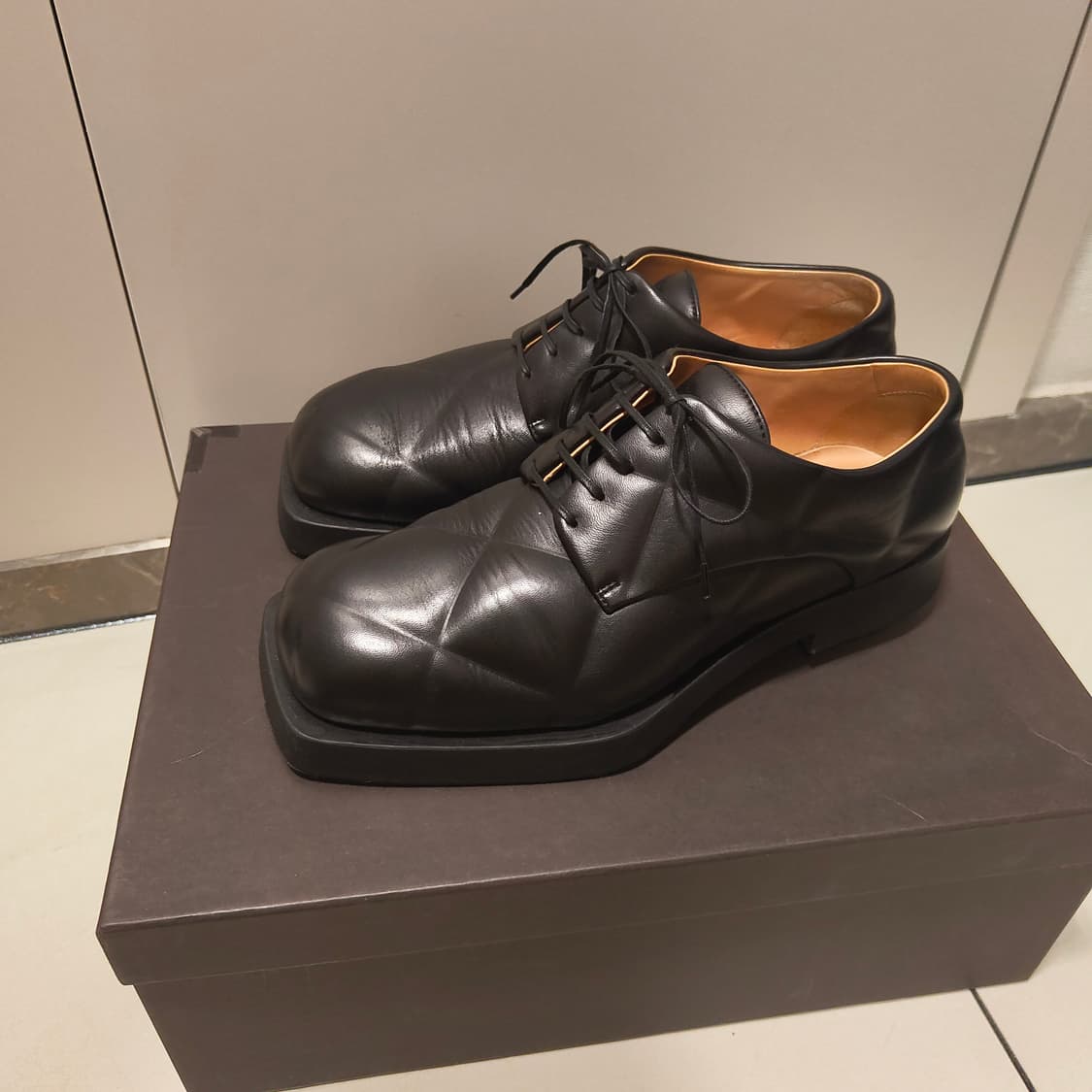 보테가베네타 퀼팅 더비 42.5 상품이미지1