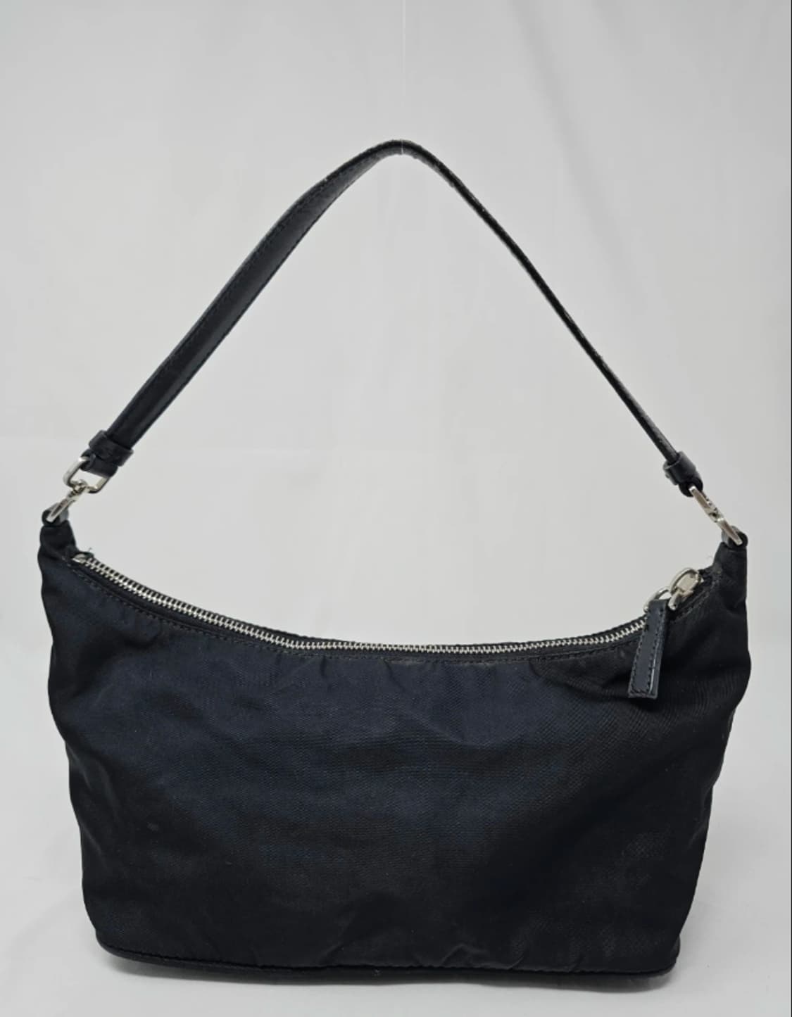 정품 프라다 블랙 나일론 호보백 상품이미지3