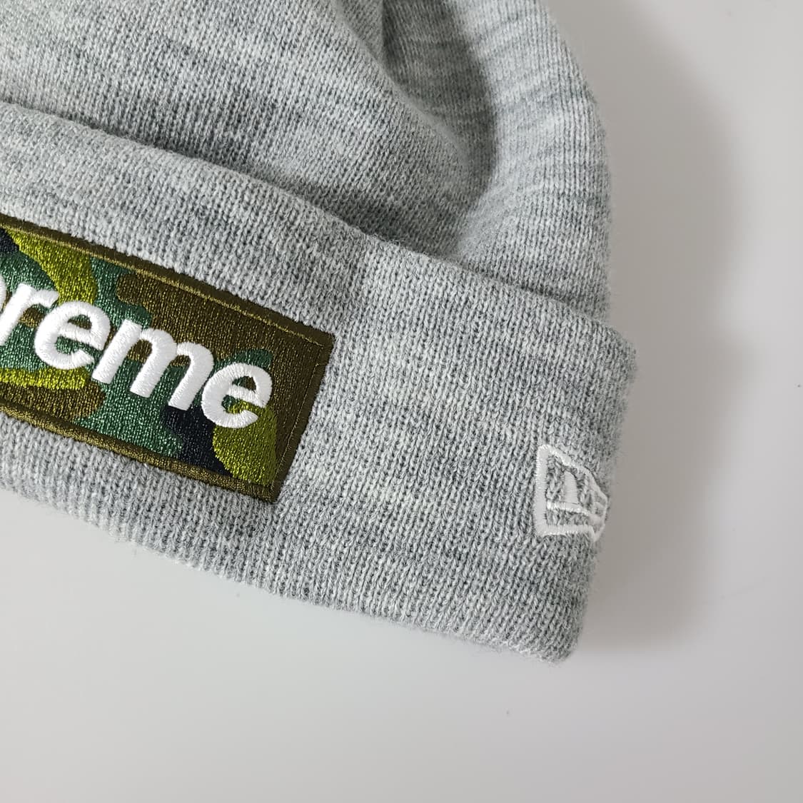 슈프림 X 뉴에라 박스로고 비니 헤더 그레이 OS 상품이미지4