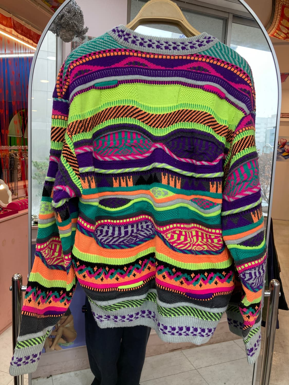 데상트 DESCENTE 빈티지 패턴 무지개 니트 상품이미지6