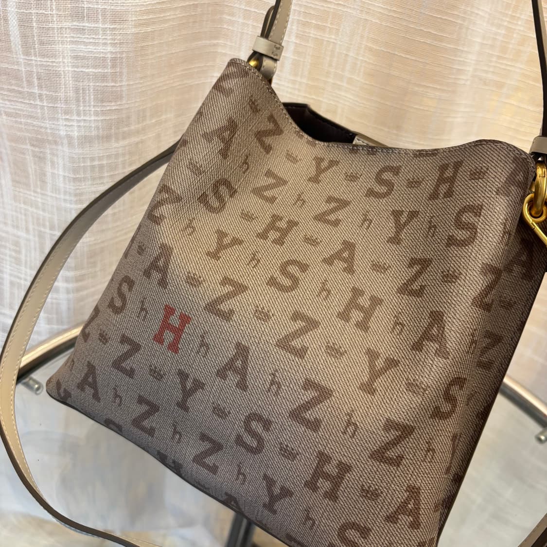 정품 헤지스 버킷 투웨이 토트백     상품이미지6