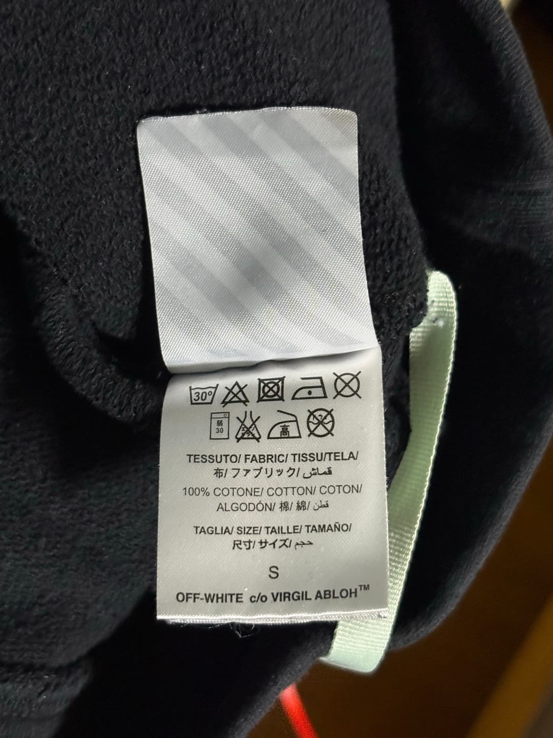 오프화이트 후드티 상품이미지3