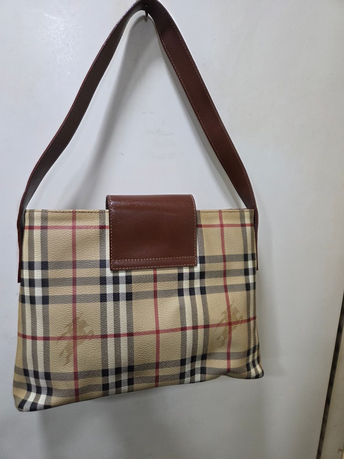 버버리 노바체크 숄더 상품이미지2