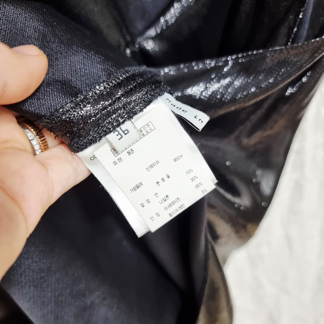 발렌시아가 시퀸 언발란스 슬리브리스 탑 (표기36) 모임 때 1회 착 상품이미지10