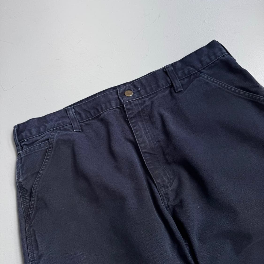 칼하트 OG 가죽패치 카펜터 덕캔버스 페이딩 와이드 워크팬츠 상품이미지4