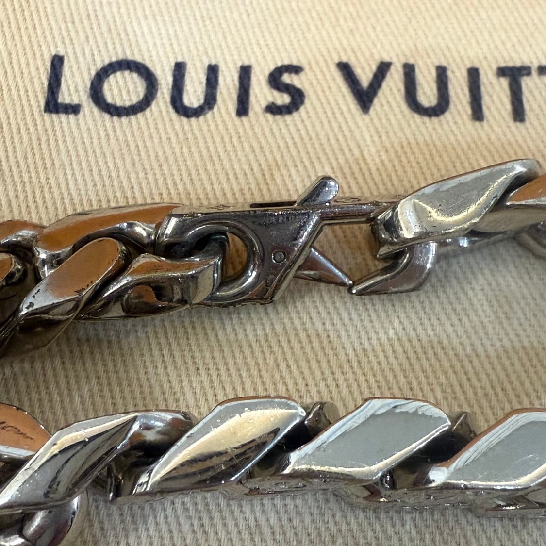 (L) 루이비통 모노그램 체인링크 은장 팔찌 상품이미지4