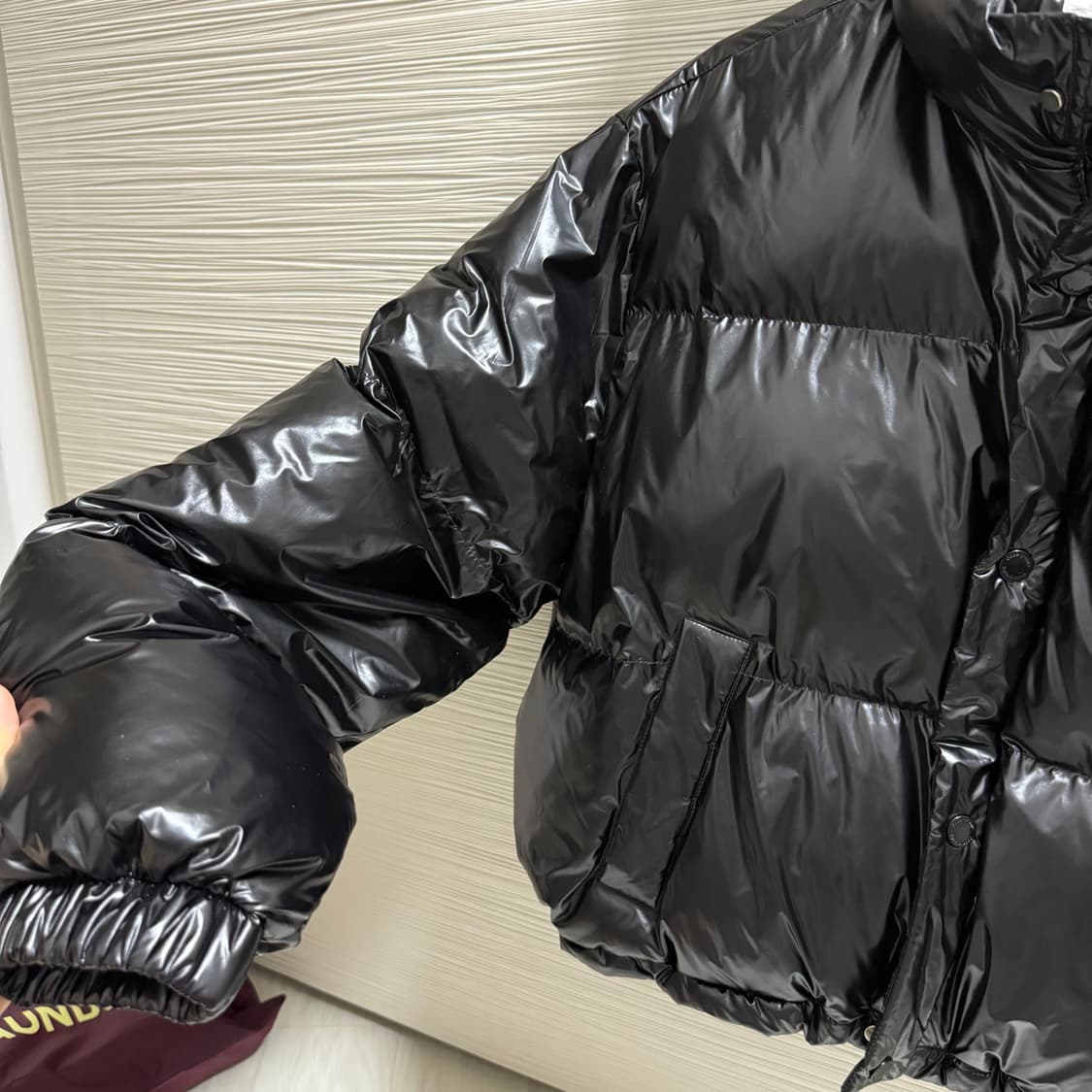 코드그라피 글로시 크롭 푸퍼 숏패딩 블랙 s code graphy 상품이미지3