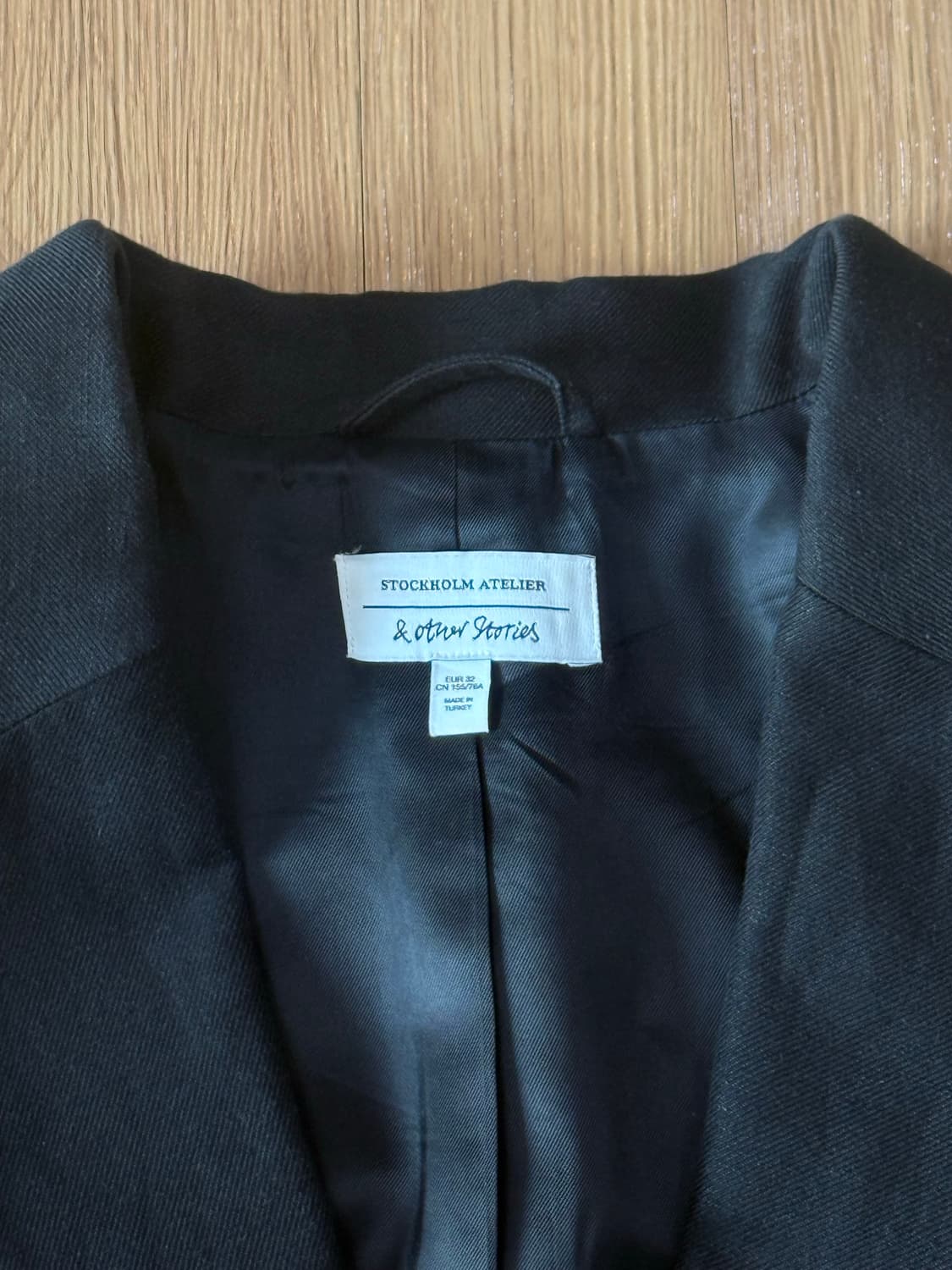 앤아더스토리즈 크롭 블레이저 상품이미지2