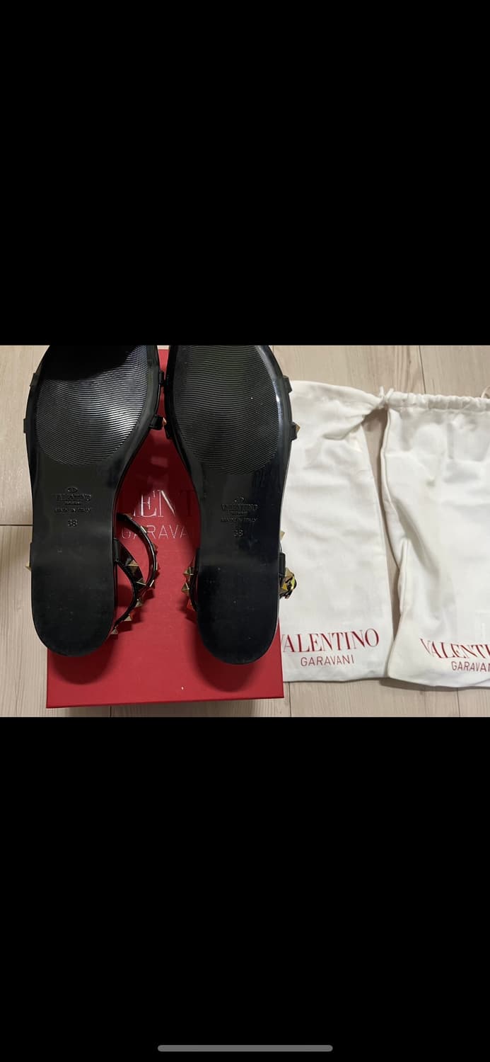 발렌티노 락스터드 플랫 샌들 250mm 상품이미지7