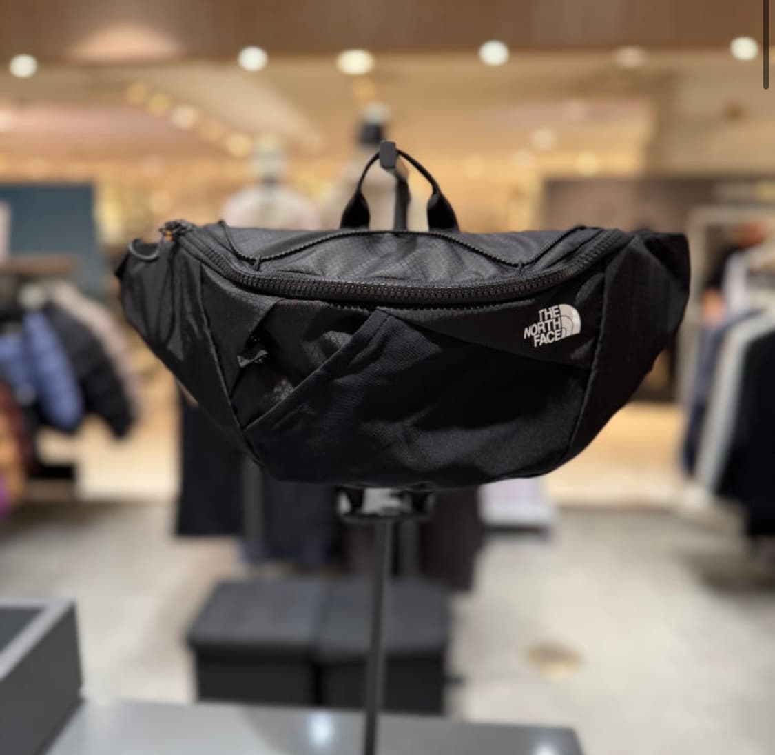 마운틴 라이트 힙색 블랙NN2PR13A(새상품) 상품이미지1