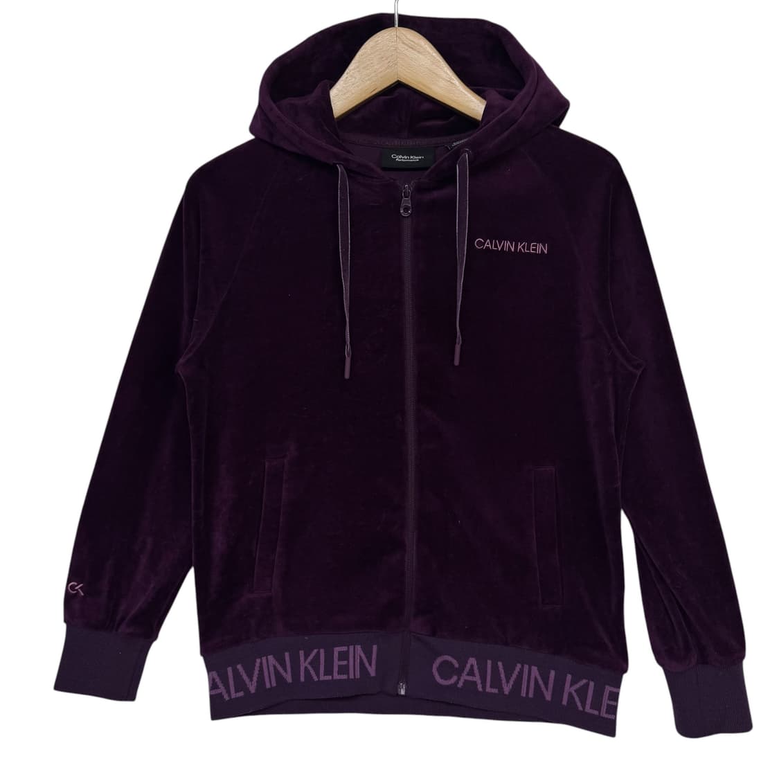 켈빈클라인 로고 벨벳 후드집업 상품이미지1