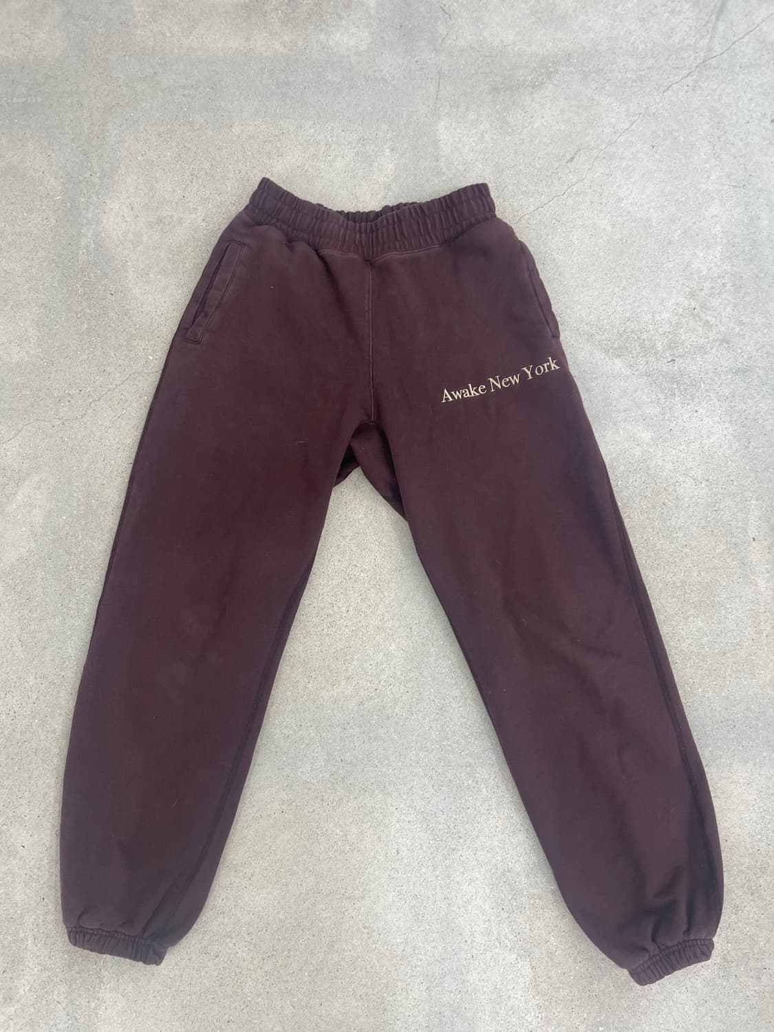 어웨이크 뉴욕 스웻팬츠 M사이즈입니다.  상품이미지2
