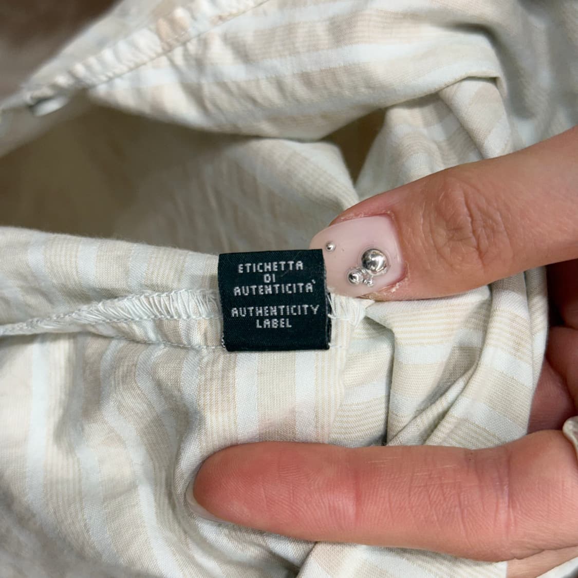 베르사체 진스 꾸뛰르 플로럴 스트라이프 반팔 셔츠 하프버튼 베이지 상품이미지8