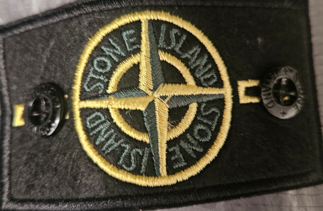 STONE ISLAND 나일론 집업 자켓입니다. 상품이미지7