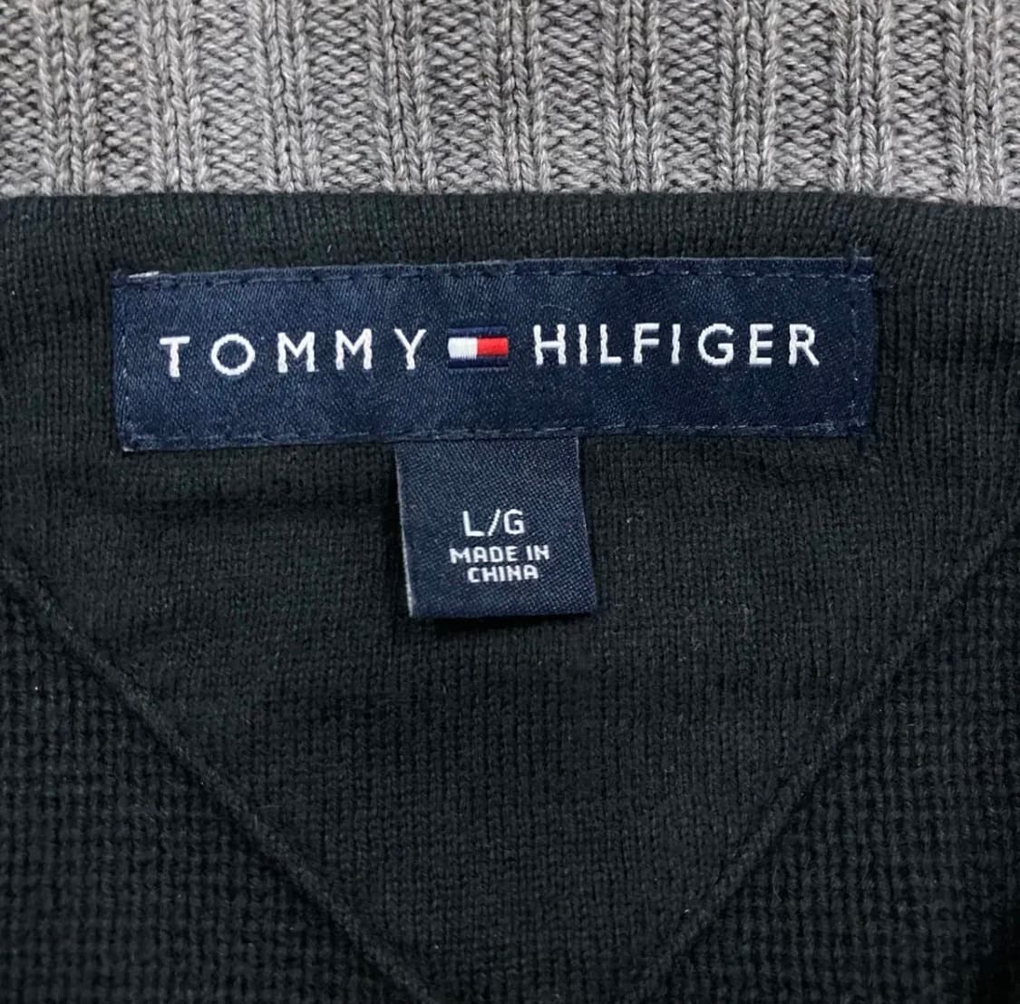 타미힐피거 차콜 블랙 컬러 스몰 로고 니트 집업 상품이미지2