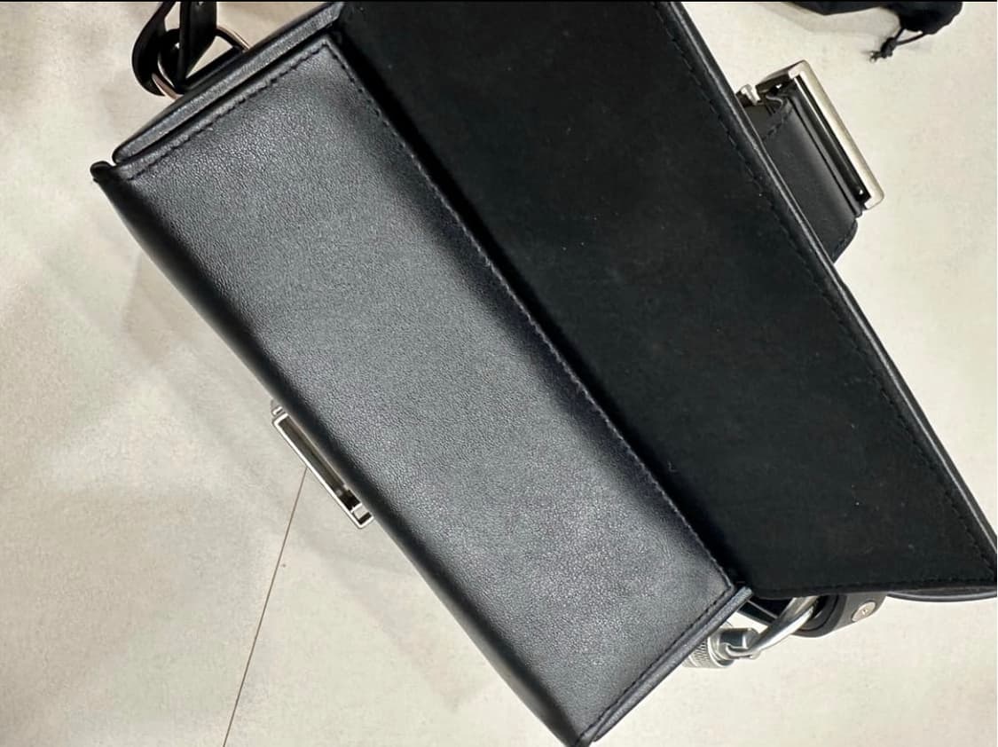 엘리엇에밀 카라비너 박스 백 Carabiner box bag 상품이미지6