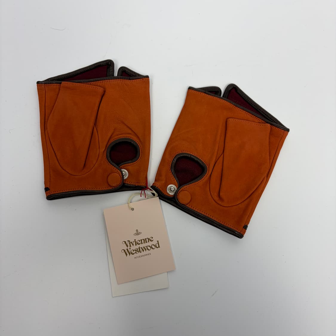 데드스탁 비비안웨스트우드 오브 핑거리스 워머 장갑 상품이미지4