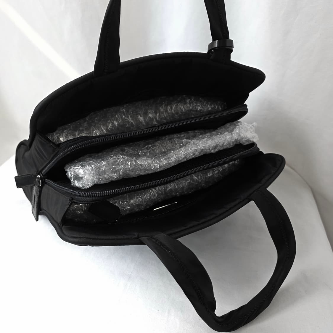 [정품 PRADA] 프라다 직사각 포코노 나일론 여성 토트백 상품이미지7