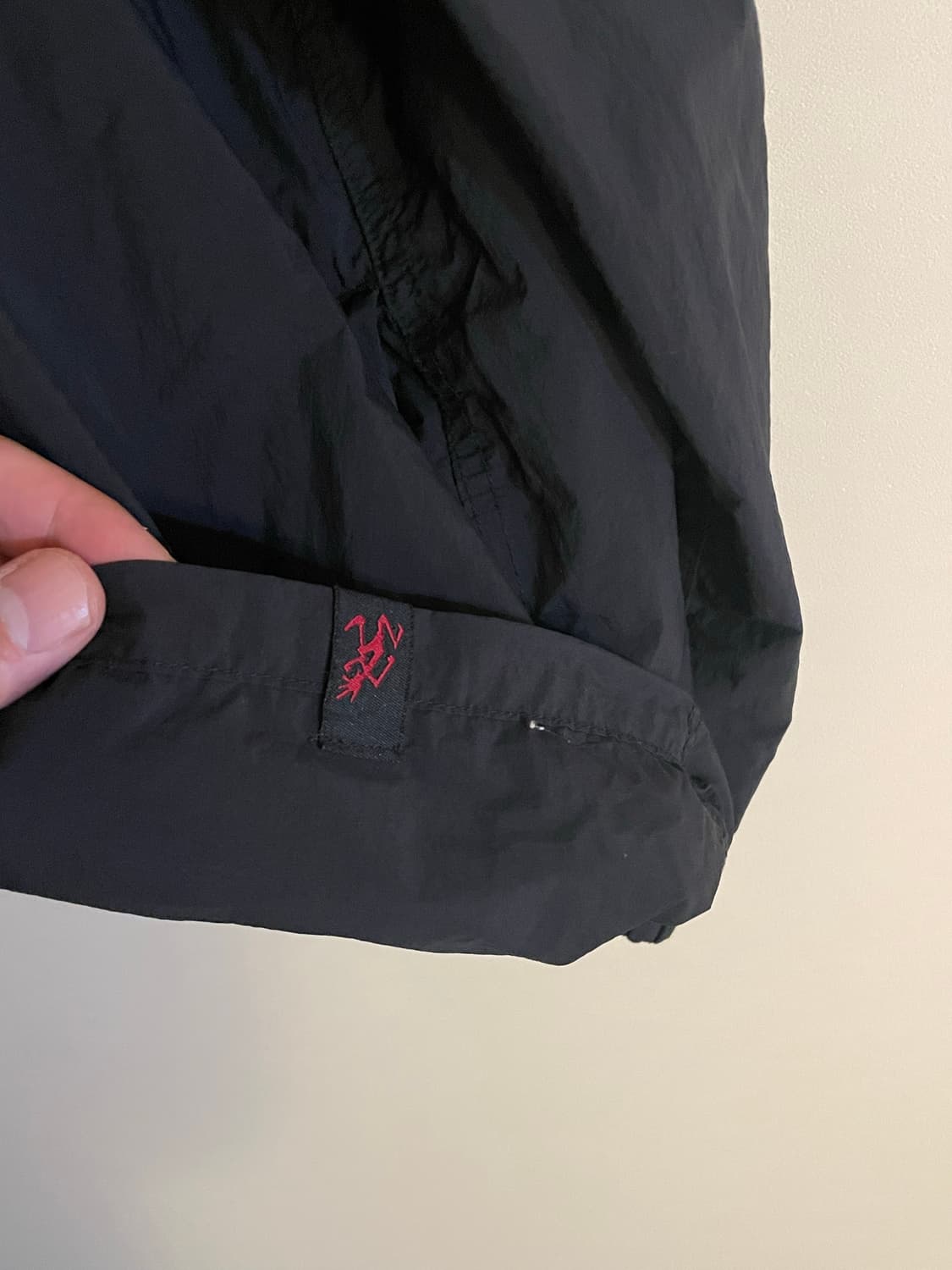 Gramicci 그래미치 패커블 블랙 롱슬리브 상품이미지3