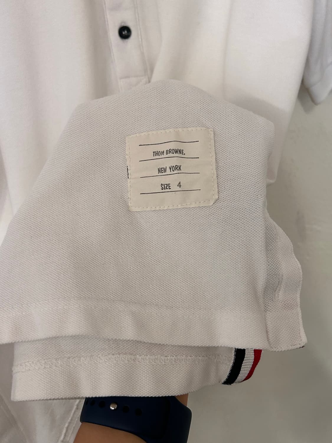 톰브라운 화이트 반팔 카라티 사이즈 4 상품이미지3