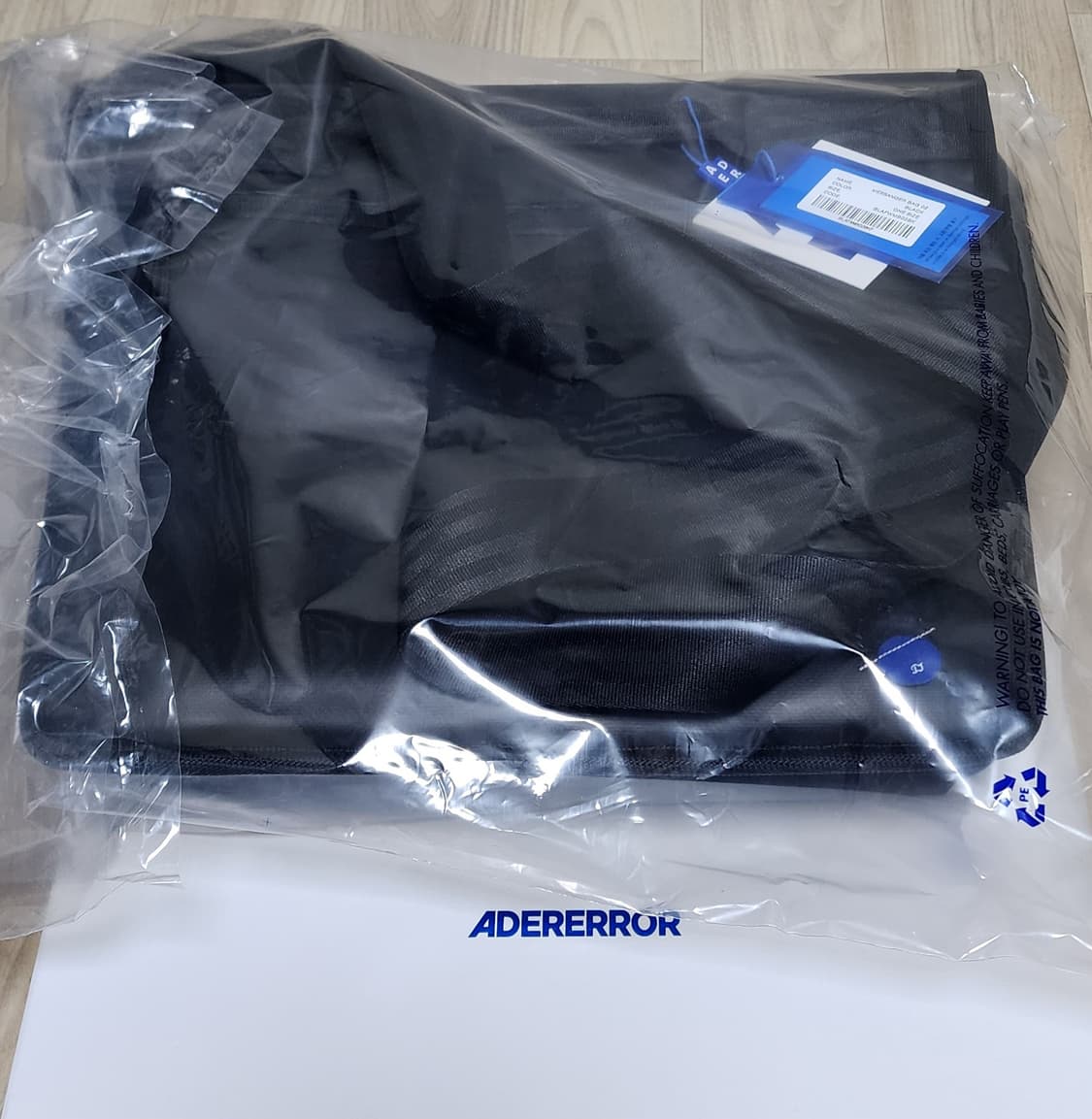 아더에러 트레이스 이스티 메신저백 가방 느와르 블랙 상품이미지8