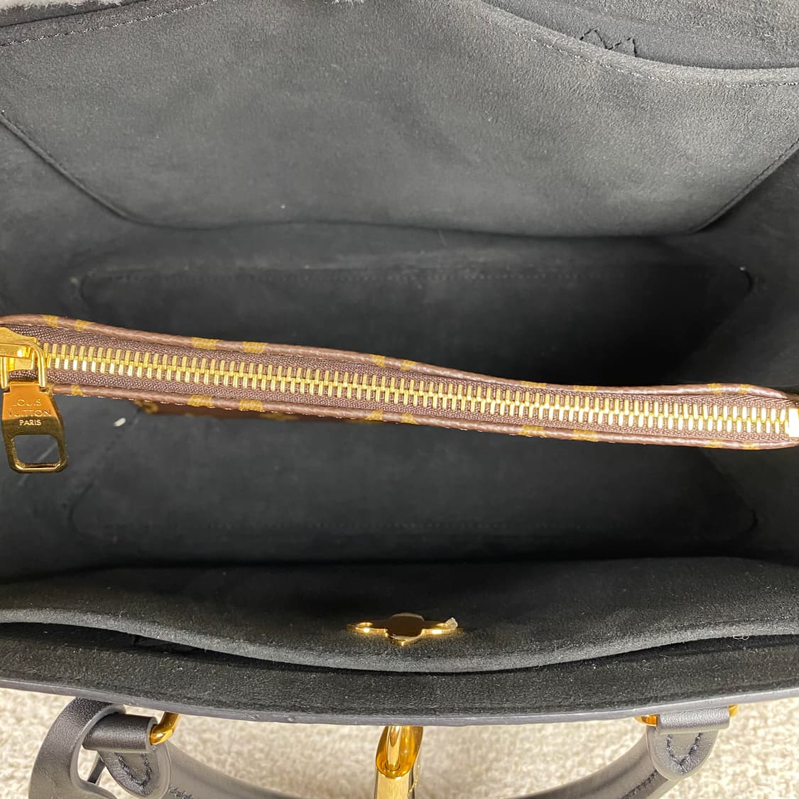 루이비통 플라워 토트백  상품이미지10