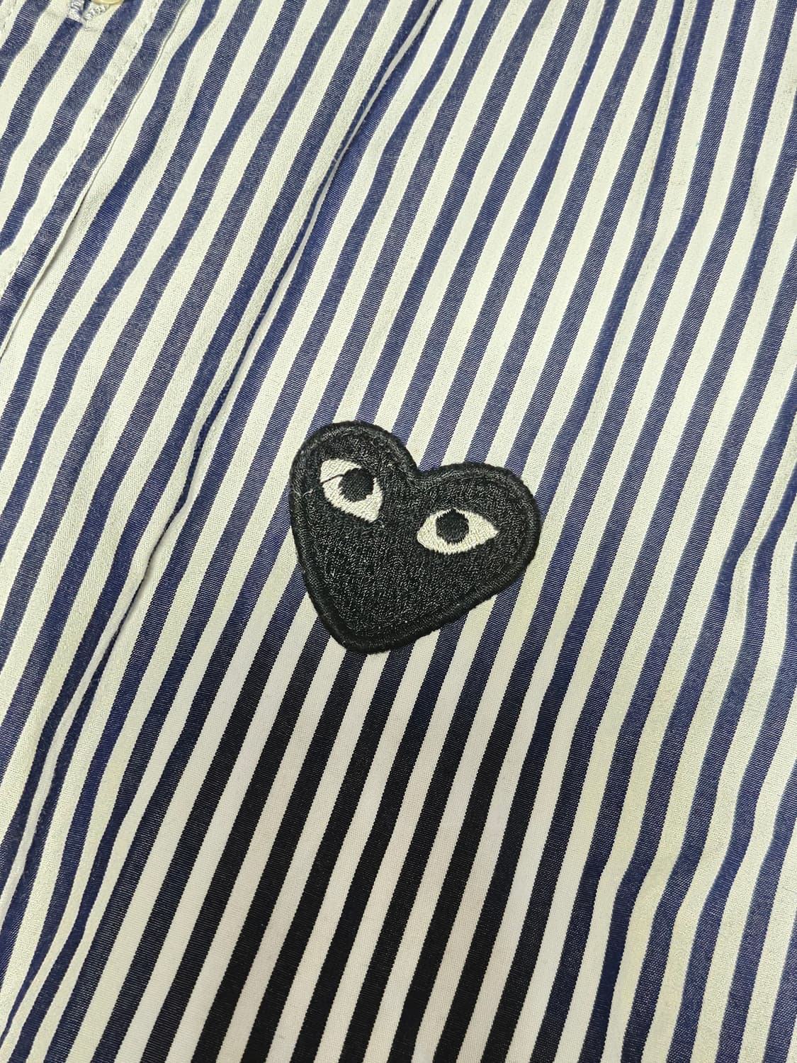 꼼데가르송 play 블랙 하트 스트라이프 셔츠 L 상품이미지3