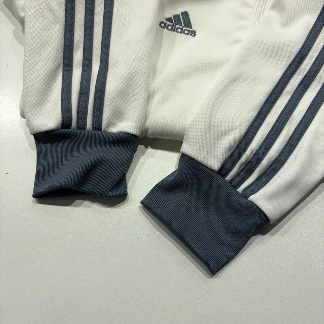 [90] 13s 아디다스 레알마드리드 트랙탑 져지 화이트 D35 상품이미지6