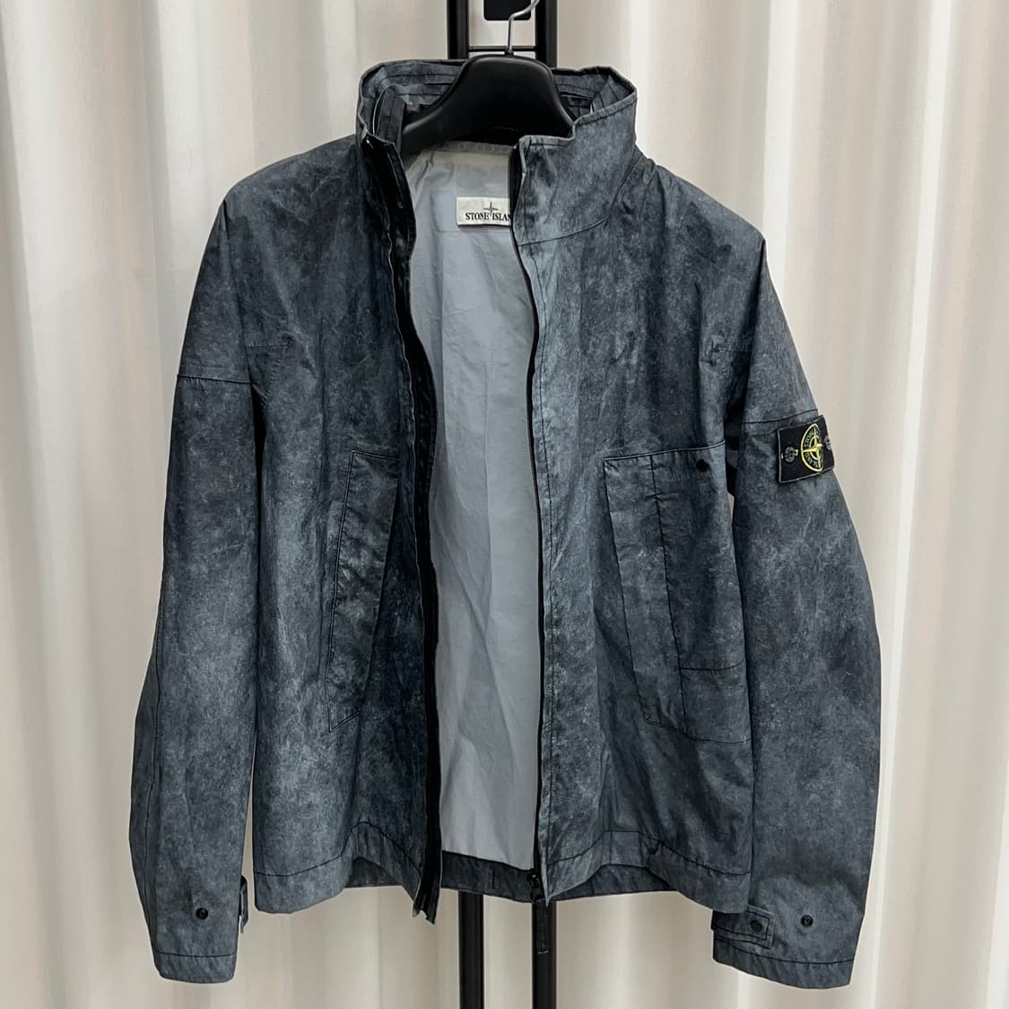 스톤아일랜드 멤브라나 3L 더스트 컬러 피니쉬 자켓(L) 상품이미지2