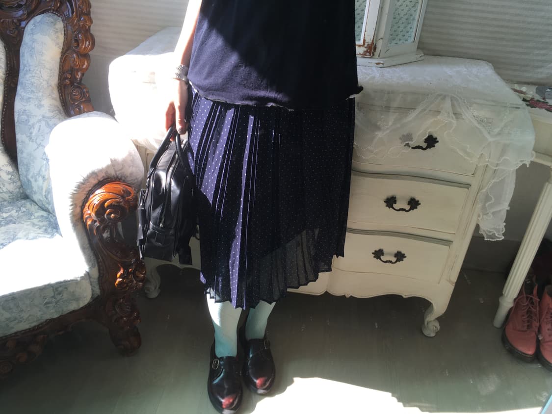 얼스뮤직 네이비 도트 플리츠 스커트 상품이미지3