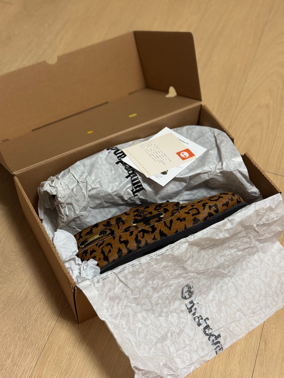 [280] 팀버랜드 x 와코마리아 3아이 클래식 보트 슈즈 레오파드 상품이미지2