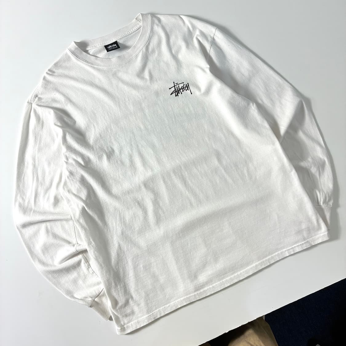 Stussy  스투시 베이직 로고 화이트 롱슬리브 티셔츠  상품이미지3