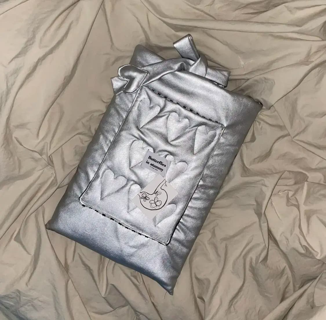 [새상품] 버터플라이즈인스터미 실버 하트 태블릿 노트북 파우치 가방 상품이미지1