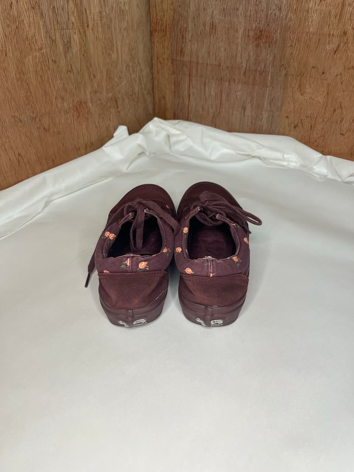 언더커버 반스 버건디 로즈 프린트 스니커즈 상품이미지3