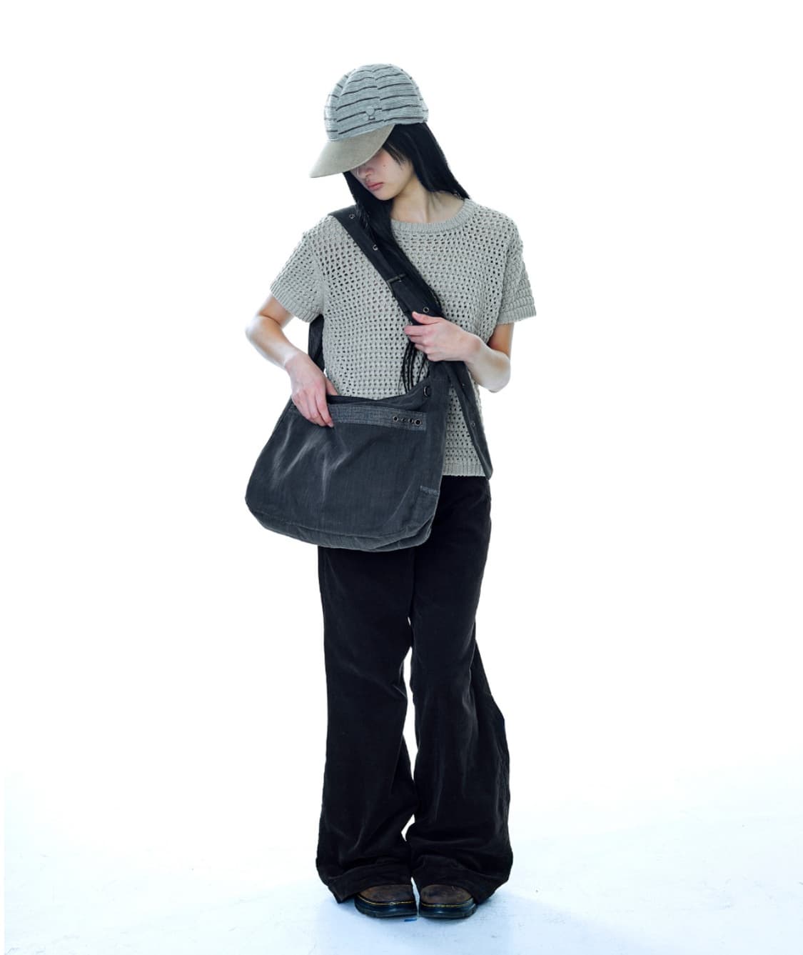 코이세이오 STRIPE POINT CROSS BAG CHARCOAL 상품이미지1