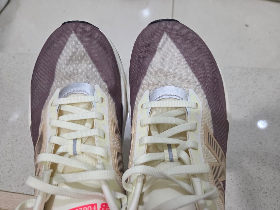 뉴발란스 레벨v5 D 270 사이즈 상품이미지2