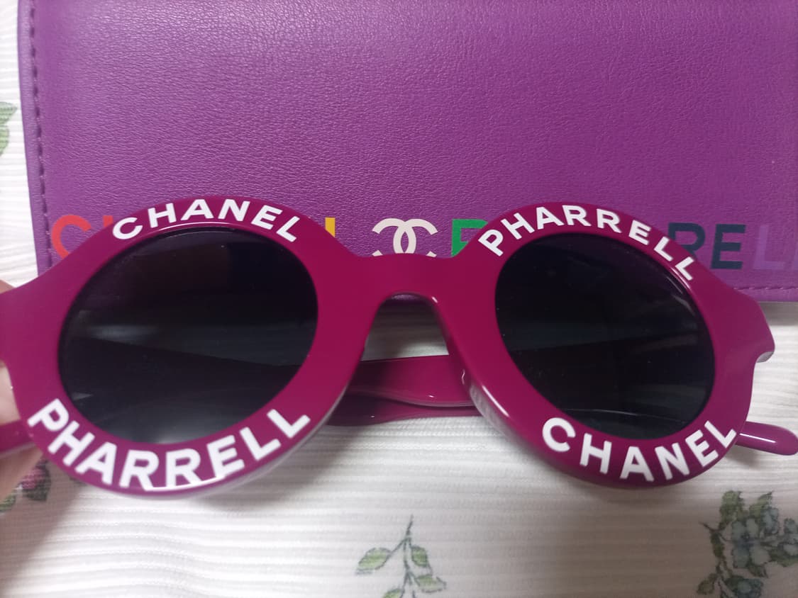 정품 샤넬×퍼렐 보라색 선글라스 상품이미지2