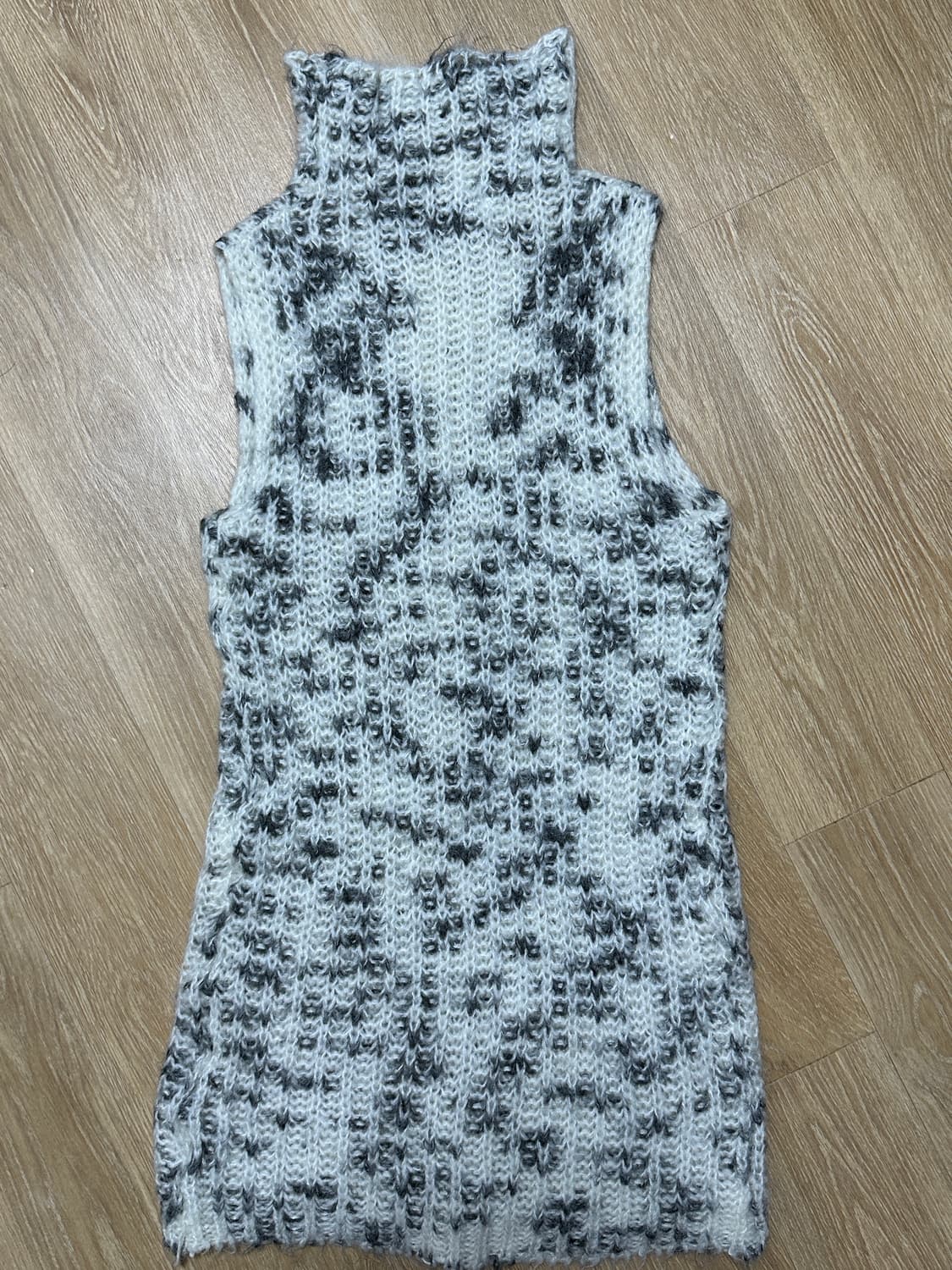 Zara 니트 슬리브리스 상품이미지1