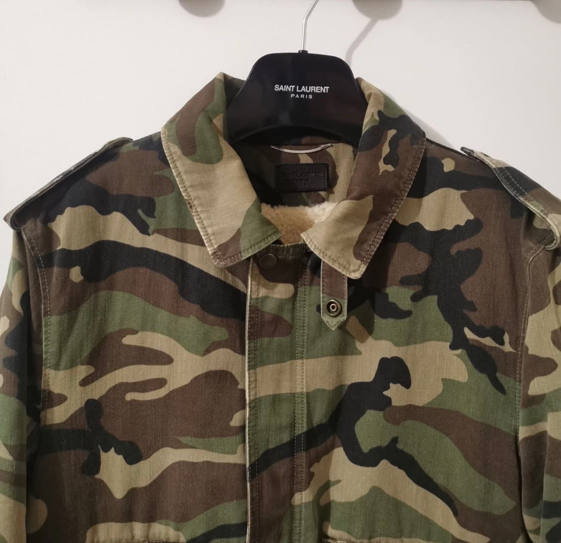 [라이즈 원빈님 착용] 생로랑 19AW 시어링 카모 봄버 자켓 상품이미지3
