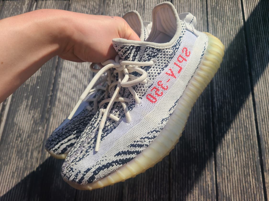 아디다스 이지부스트350 지브라 상품이미지1