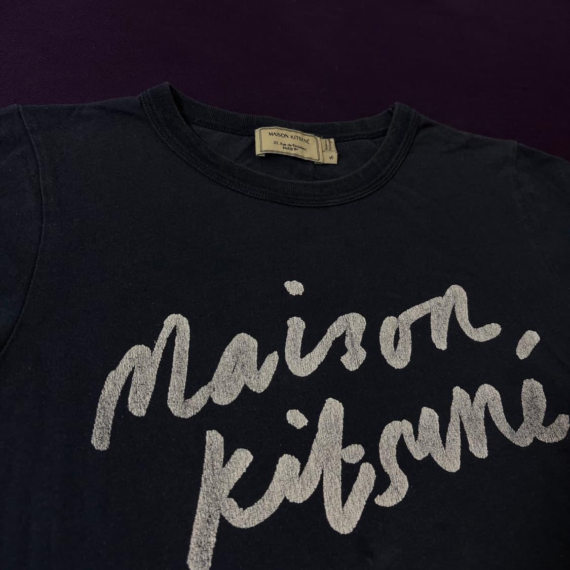 Maison Kitsuné Logo Tee 핸드라이팅T 상품이미지5