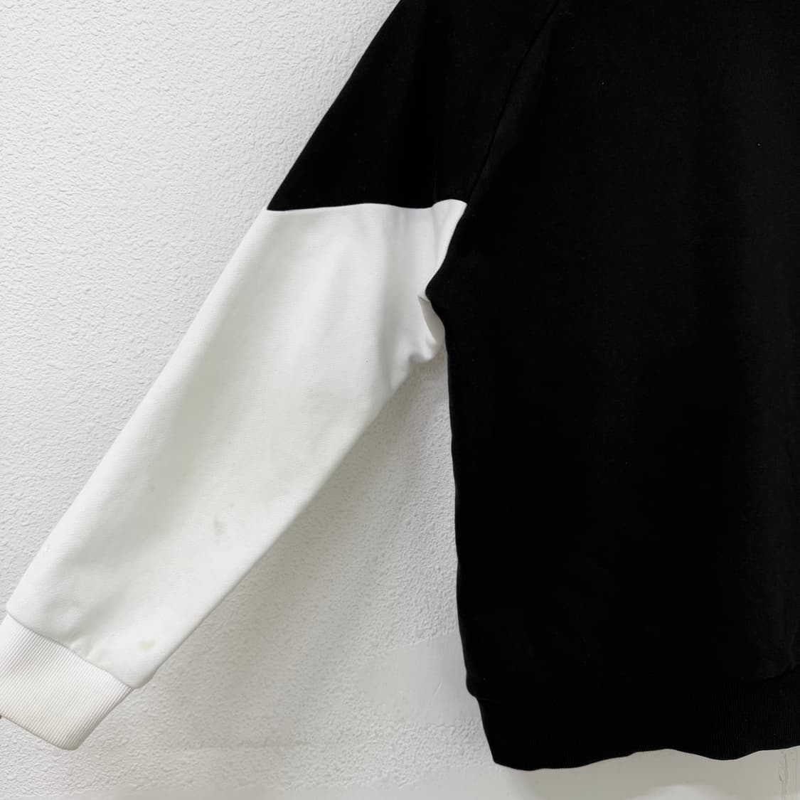 [S] 다이나핏 크루넥 긴팔 맨투맨 블랙 화이트 1859 상품이미지4