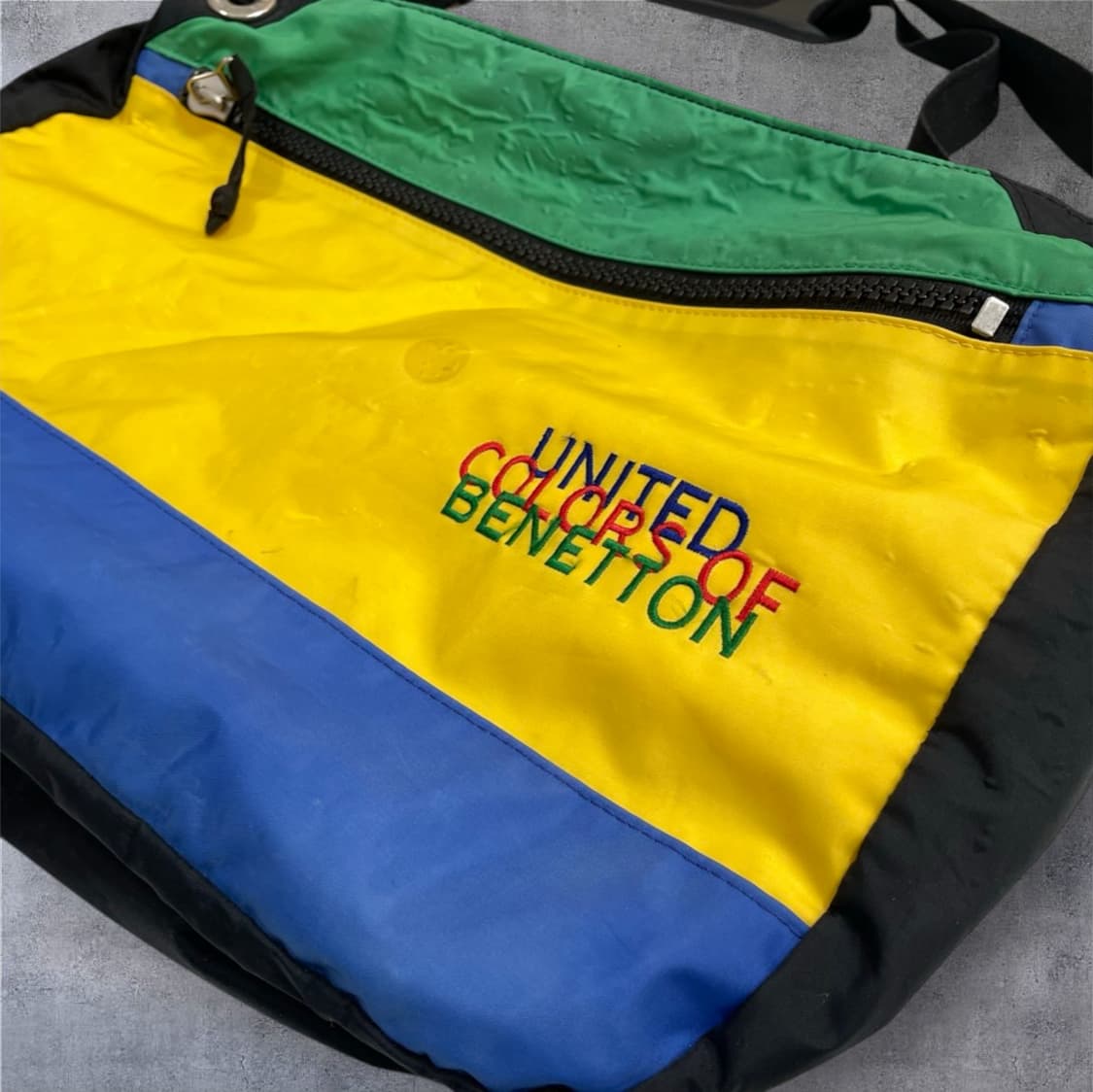 베네통 Benetton 90s 유나이티드 컬러스 멀티컬러 빅 메신저백 상품이미지2
