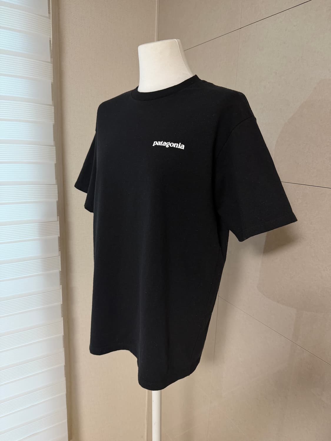 파타고니아 블랙 반팔 티셔츠 xs 상품이미지3