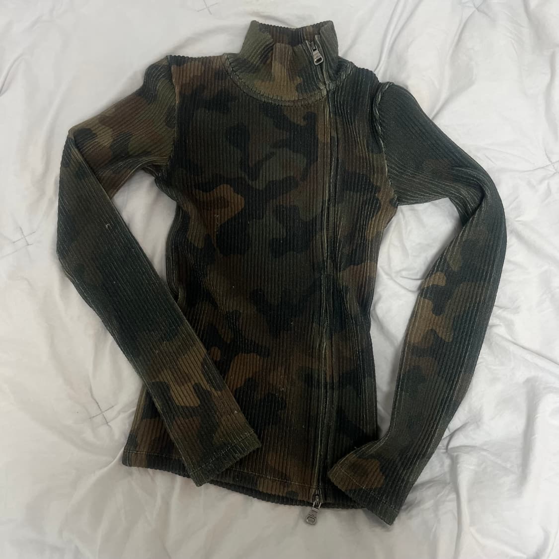 앤더슨벨 카모 니트집업 탑 상품이미지5